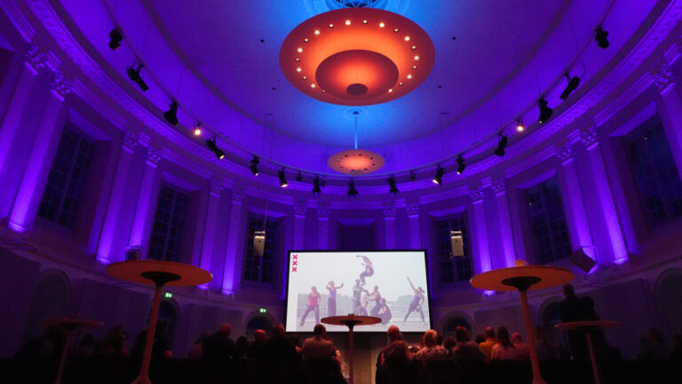 Dance-evenementen legitimeren met vega eten en urineopvang